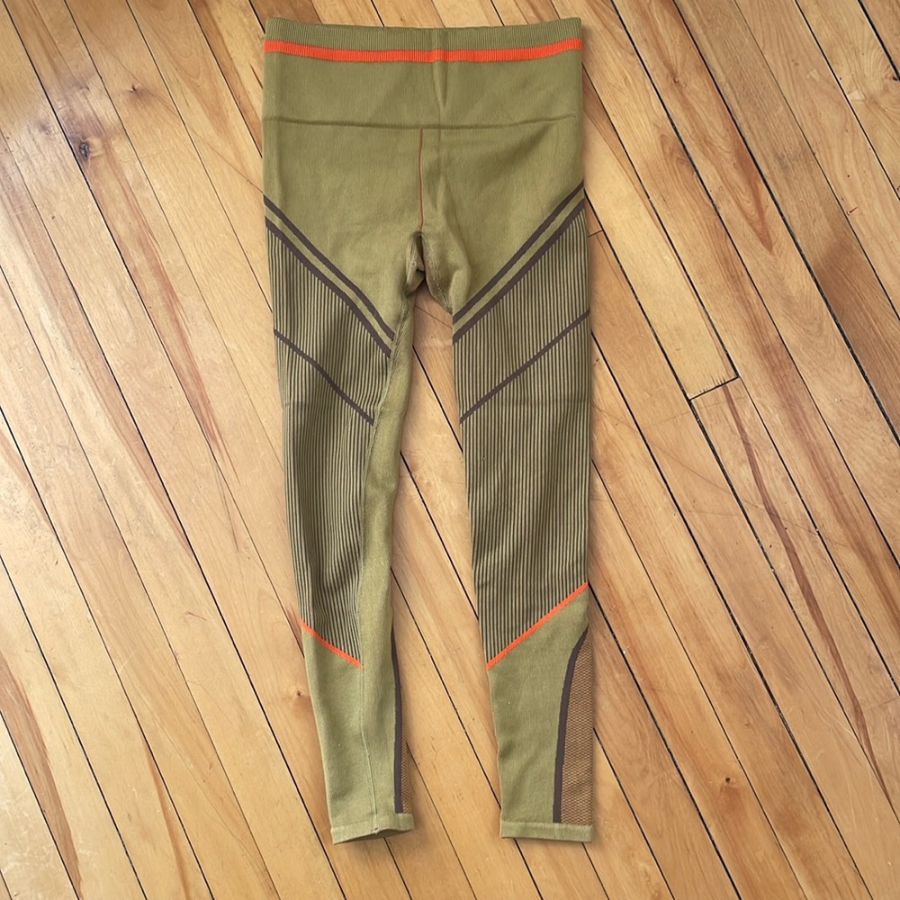 Fabletics high compression seamless leggings